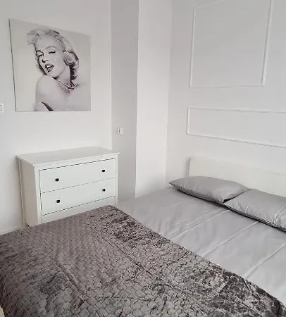 44 - - Nowy Apartament W Centrum Przy Ul Czerwonego Krzyza